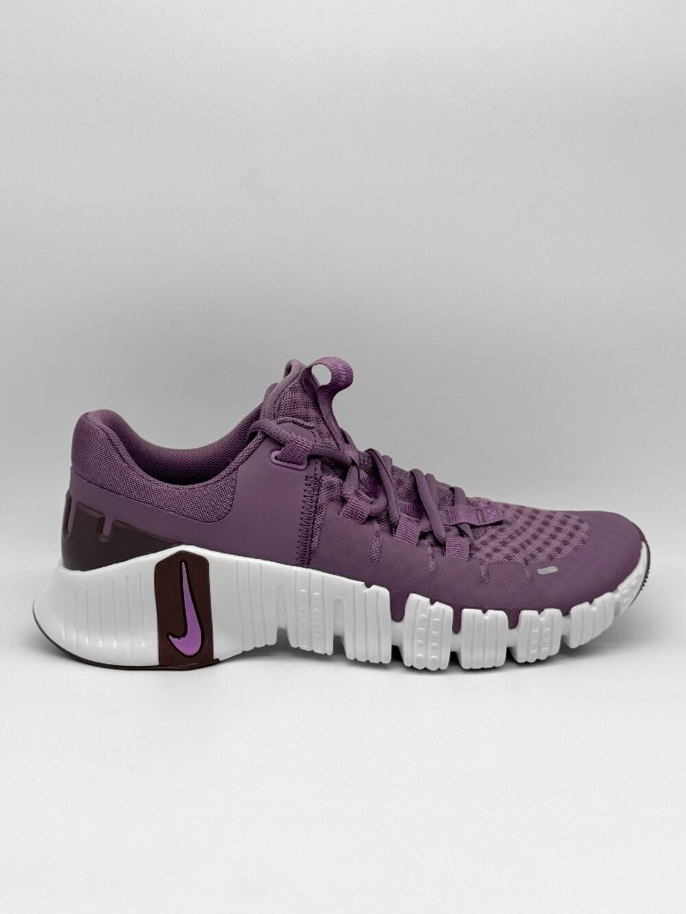 Nike Womens Metcon 5 Violet Purple Shoes Sz 8.5 New w/o Box DV3950-500